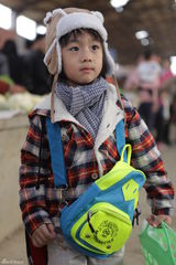 组图：《爸爸去哪儿》难度升级 小朋友独立买菜