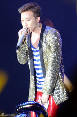 组图：BIGBANG三成员与香港粉丝共度情人节