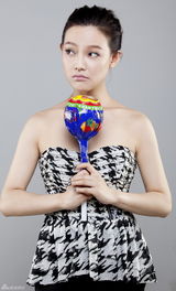 组图：李伯男推2011新作《半糖》 精美宣传照曝光