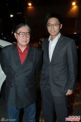 组图：霍震霆见长孙心情大好 劝儿媳晶晶多休息