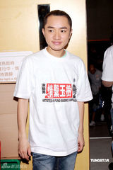 组图：香港演艺界为赈灾录歌 郑秀文已探访灾区