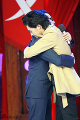 组图：俞灏明回归《天天向上》展露阳光笑容