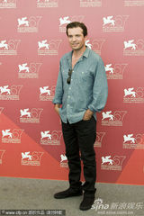 高清：《无果之路》媒体会 索萨蒙露甜笑和导演密语