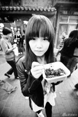 组图：本兮参加万圣节派对 俏皮写真显古灵精怪