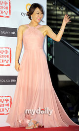 组图：韩星刘在锡再捧MBC大奖 2AM与2PM等到场助阵