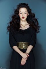 组图：《倾世皇妃》刘梓娇大片 连思公主冷艳似芭比