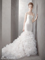 组图：Vera Wang婚纱2012系列 浪漫白色VS甜美粉色