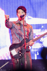 高清组图：2AM香港火热开唱 个人舞台技压全场