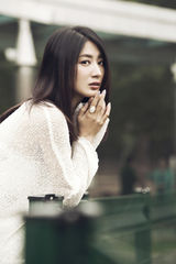 组图：郭珍霓春季写真曝光 青春俏丽小清新扑面