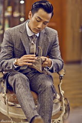 组图：刘恺威拍摄复古写真 再现老上海绅士迷情