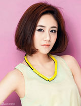 组图：刘芸杂志写真 清新甜美似萝莉