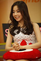 高清组图：Wonder Girls做客 互动游戏乐翻天