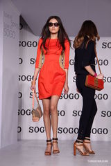 组图：时尚篇春夏服装汇演 张彤吴妍君周莹走秀