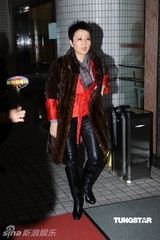 幻灯图：赌王虎年送祝福 幽默贺词教太太看住老公