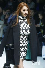 组图：missA等助阵时装周 金宇彬走秀变吸血鬼