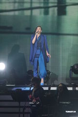 组图：蔡健雅小巨蛋开唱征服乐迷 那英青峰任嘉宾