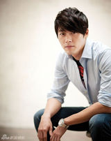 高清组图：玄彬退伍首拍写真 诠释从少年到男人