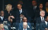 组图：奥巴马与丹麦女首相自拍热聊不顾夫人