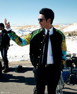 高清组图：陈坤机场街拍 一身酷装独具时尚风格