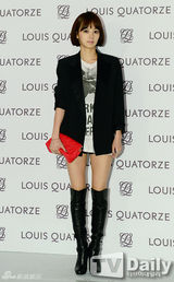 组图：苏怡贤李秀景等出席时尚活动气质高贵