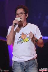 组图：谭咏麟新歌获赞 阿Sa(蔡卓妍)事前不知阿娇(钟欣桐)改名