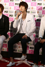 高清图： SJ-kry演唱会记者会 帅气有型用心歌唱