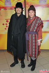 组图：黄子华盼与周润发拍剧 张智霖否认不和