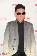 组图：徐子珊真空上阵出席时尚杂志庆典