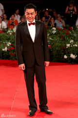 组图：杜琪峰《夺命金》首映 胡杏儿长裙华丽