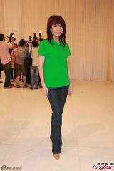 组图：TVB300艺人大合影 黄宗泽胡杏儿零交流