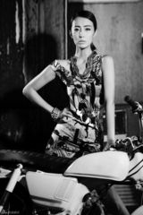 组图：韩晓迷幻炫彩大片 展现力与美的碰撞