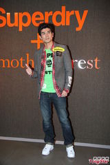 组图：古天乐挺新片 保证《逃出生天》是真3D