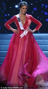 组图：环球小姐众佳丽泳装礼服美艳 中国小姐微笑迷人