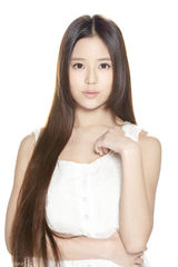 组图：温心裸妆美容大片 展现返璞归真自然美 