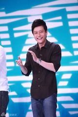 组图：夏凡《谢天谢地》花絮照曝光显男人魅力