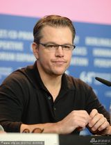 组图：《古迹卫士》克鲁尼与马特达蒙搭肩搞怪