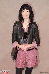 组图：张曼玉避谈绯闻 容祖儿何韵诗见面不合照