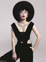 组图：秦岚连登双封面 长发妩媚短发炫酷