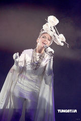 高清组图：卫兰个唱卫诗捧场 黎明阿娇现身支持