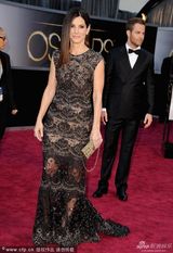 组图：第85届奥斯卡颁奖礼红毯-桑德拉-布洛克