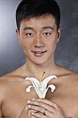 高清组图：《婚姻保卫战》百合大片 讲述婚姻与战争