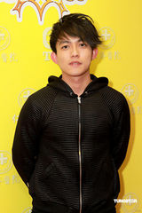 幻灯：众星出席慈善夜 容祖儿、Big4卖力演出