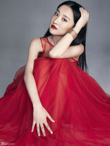 组图：张可佳时尚写真透视薄纱露性感事业线