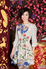 组图：马国明叹佘诗曼难追 二人互戴高帽逗趣