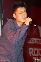 组图：陈冠希现身京城任表演嘉宾 艳照门曾一度迷失