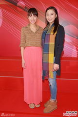 组图：群星贺梁家树荣休 汪明荃马德钟现身