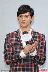 组图：林心如汪东城亮相 靓丽帅气二人抢镜