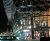 组图：新《哥斯拉》曝片场照飞机残骸导弹现身