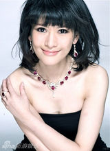 组图：美女主播沈星生活照甜美迷人