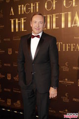 组图：影帝史派西赴澳门做慈善 享受再来中国